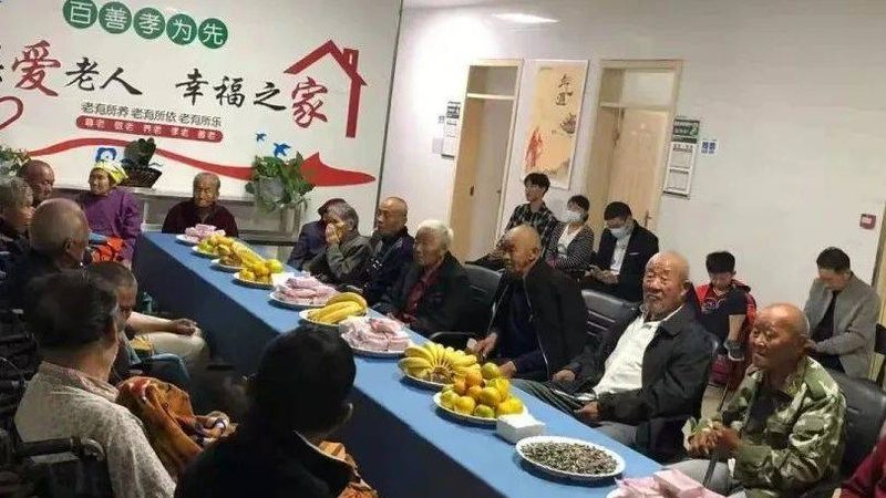 老年公寓厨房定制橱柜：价格因素与选择要点