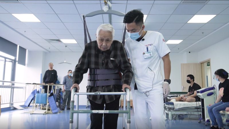医养结合智能设备怎么选不踩坑